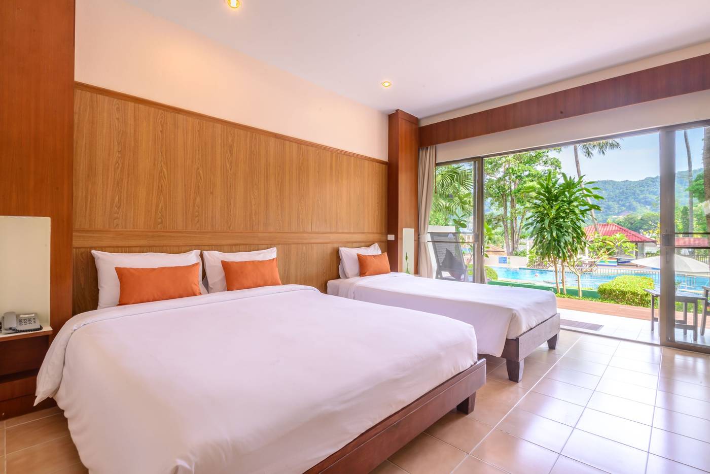Patong-Lodge-Hotel-Room-41