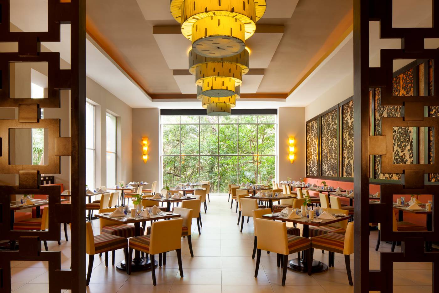 Essence-at-the-Fives-Beach-Restaurant-52