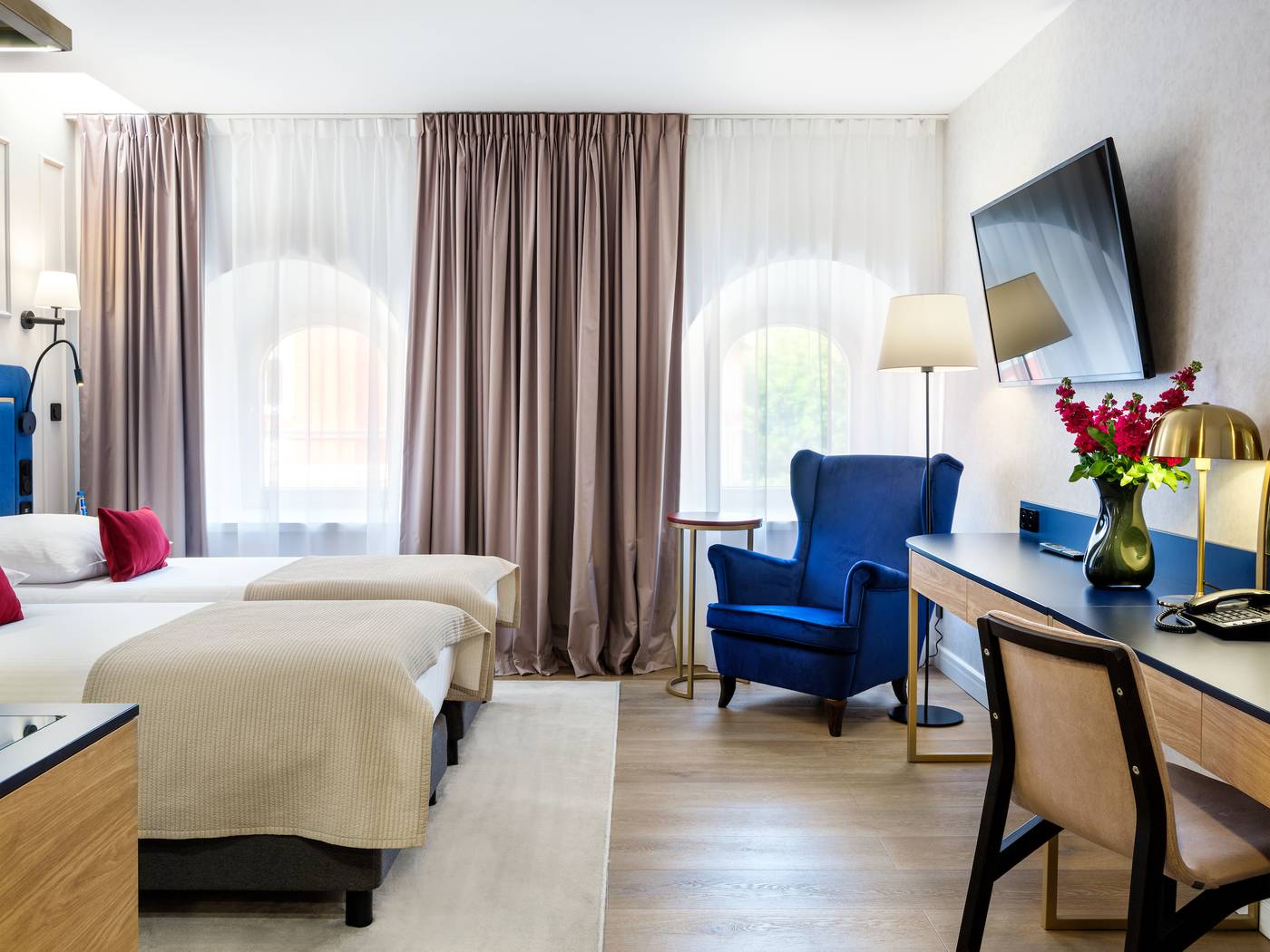 Hotel-Golden-Queen-Room-22