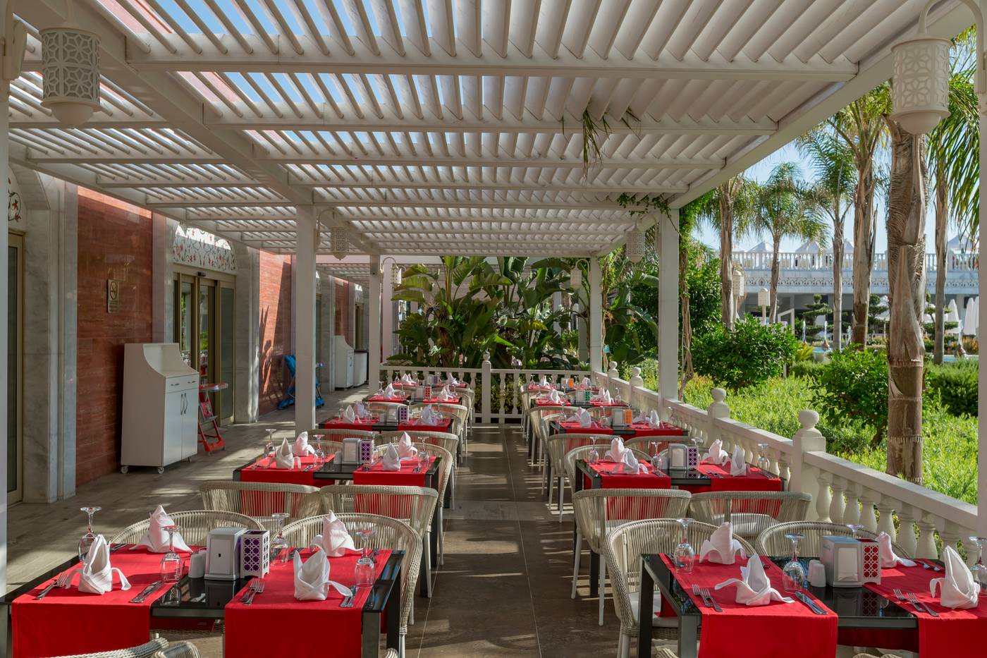 Royal-Taj-Mahal-Restaurant-22