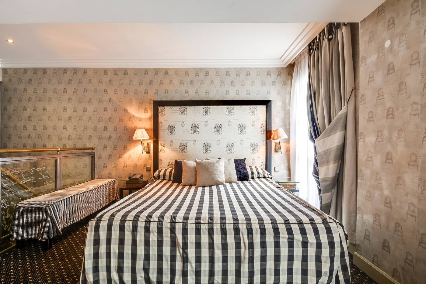 Villa-Lutece-Port-Royal-Room-16