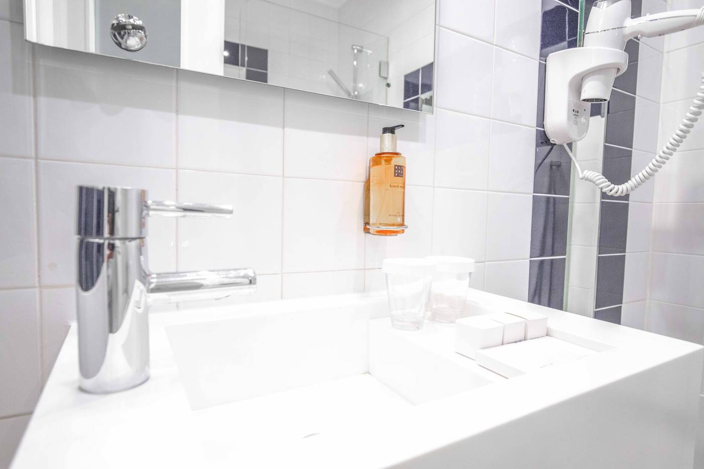 Residencial-Alcobia-Room-39