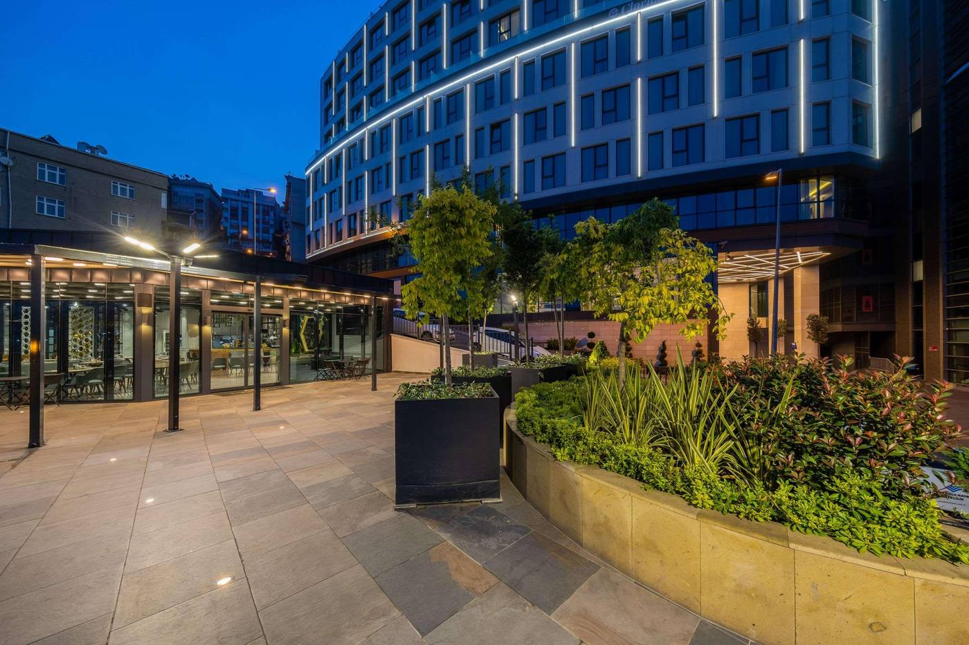 Clarion-Hotel-Istanbul-Golden-Horn-General-view-6