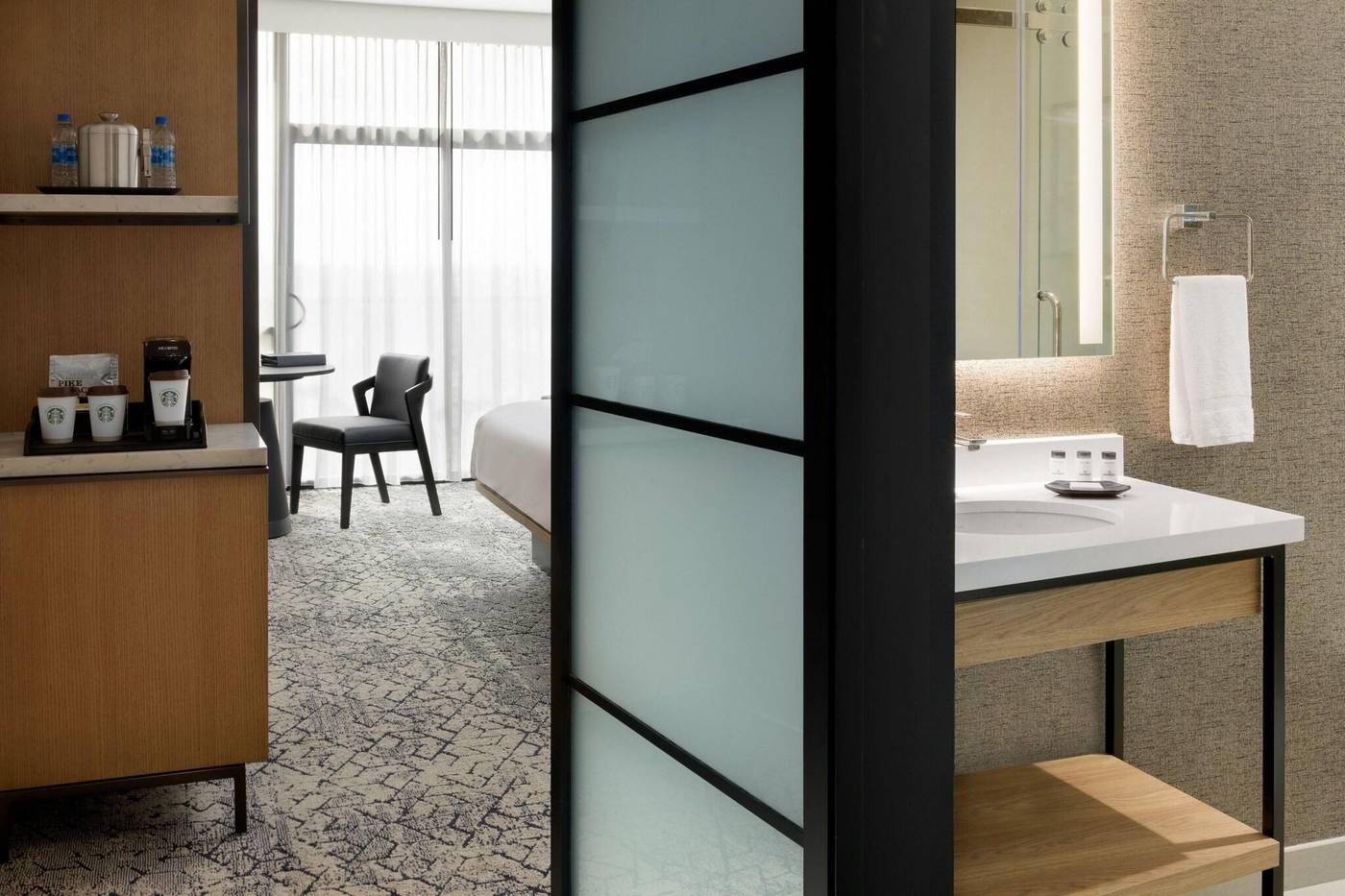 Sheraton-Park-Hotel-at-the-Anaheim-Resort-Room-46