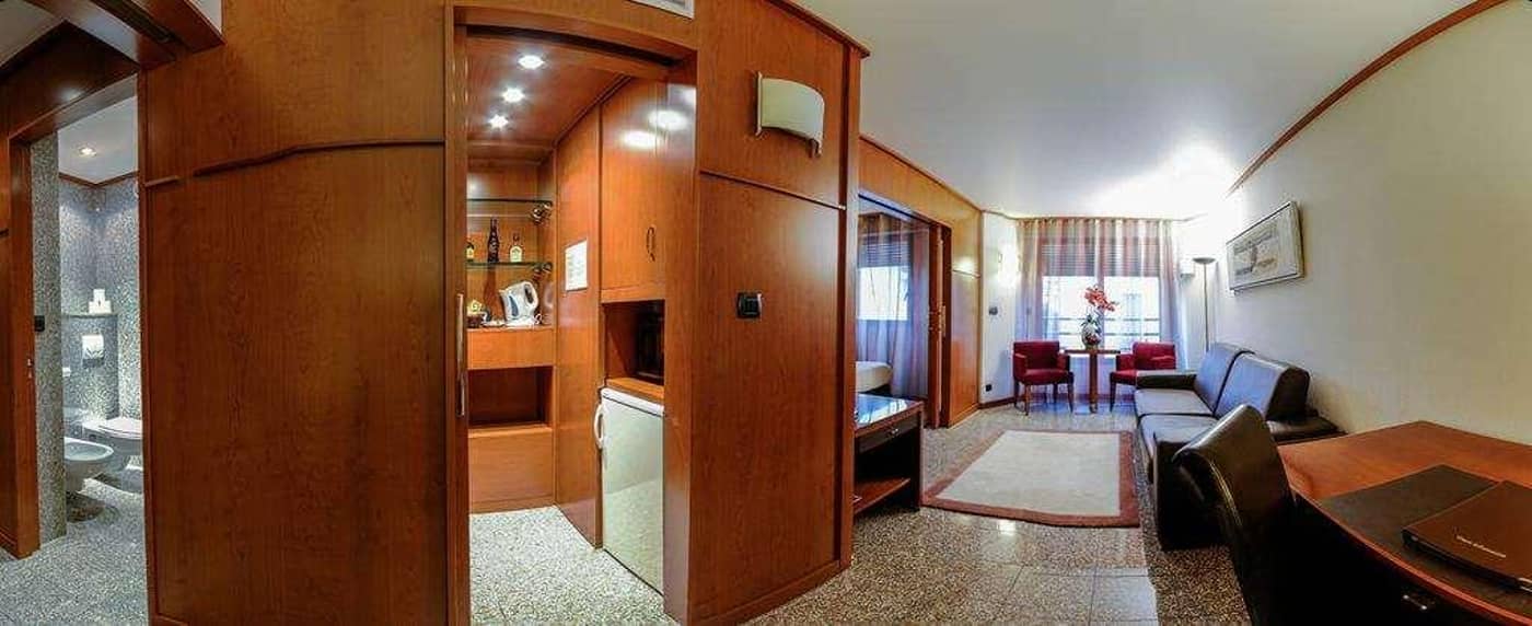 Goldstars-Resort---Suites-Room-23