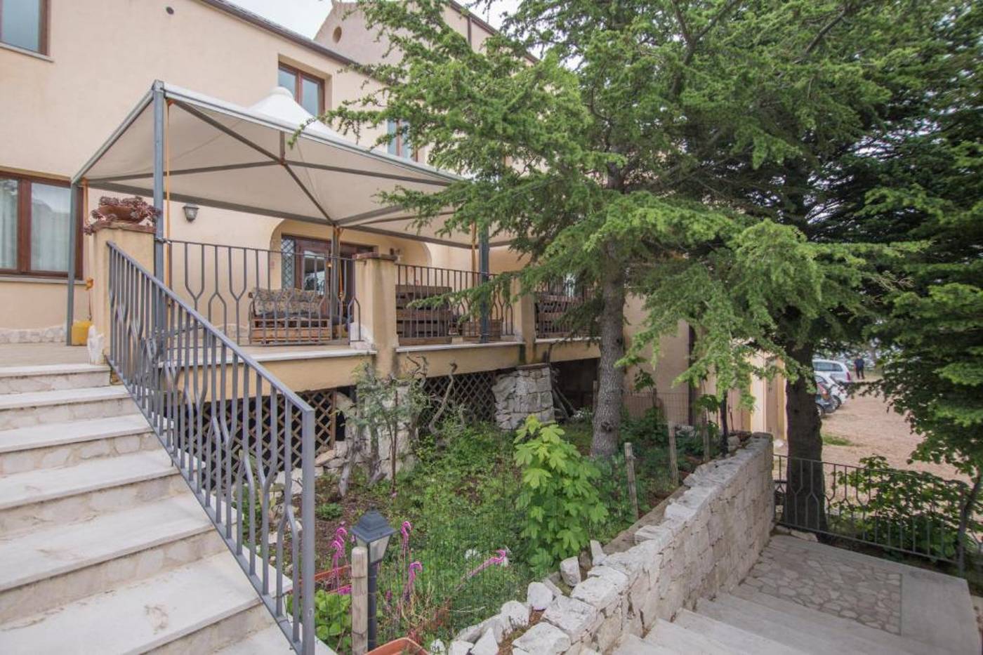 Hotel-Gorropu-Terrace-1