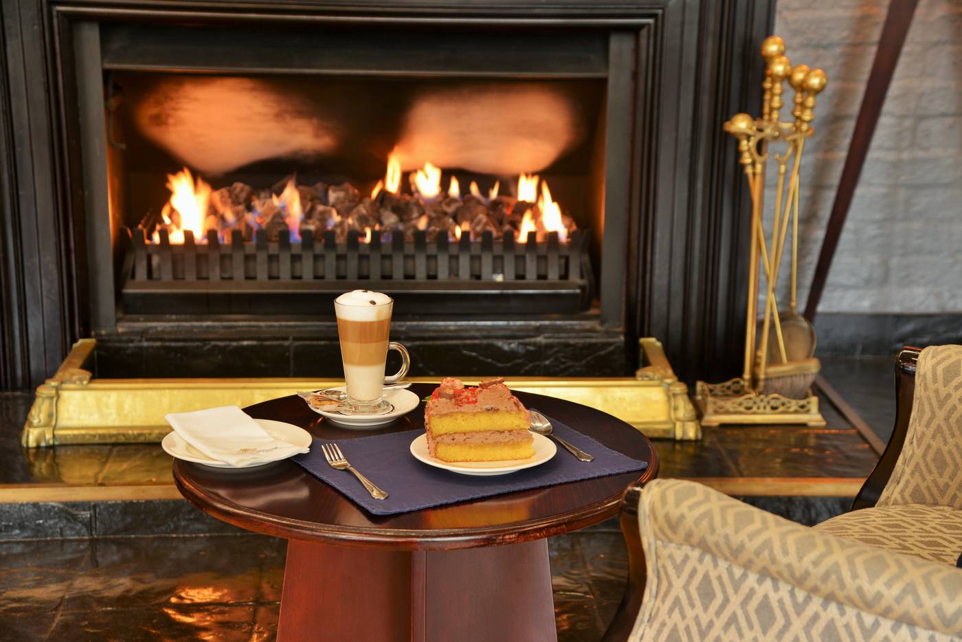 The-Commodore-Bar-22