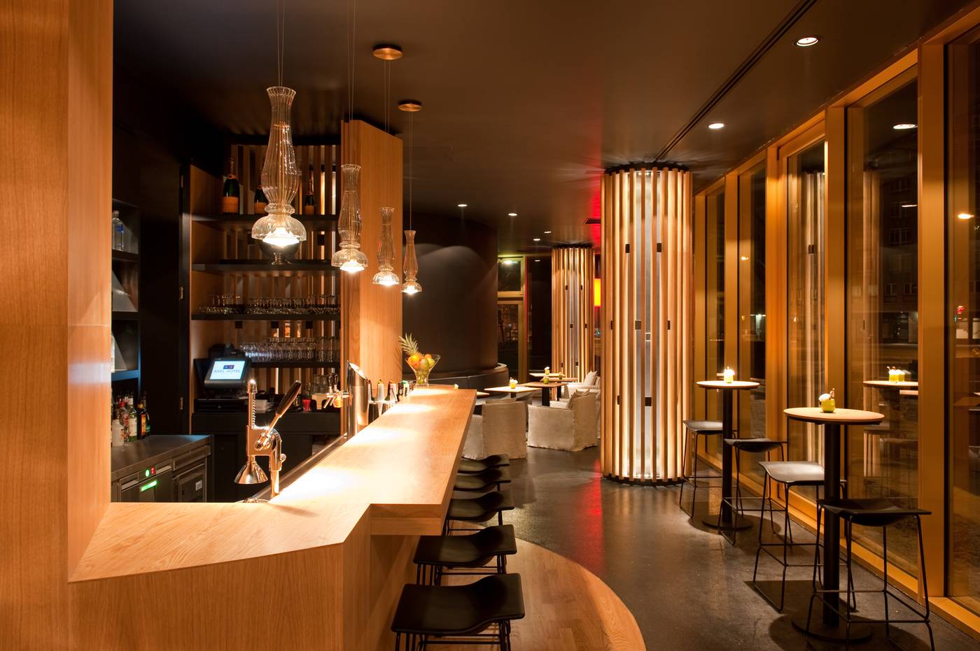 Axel-Hotel-Berlin-Bar-8