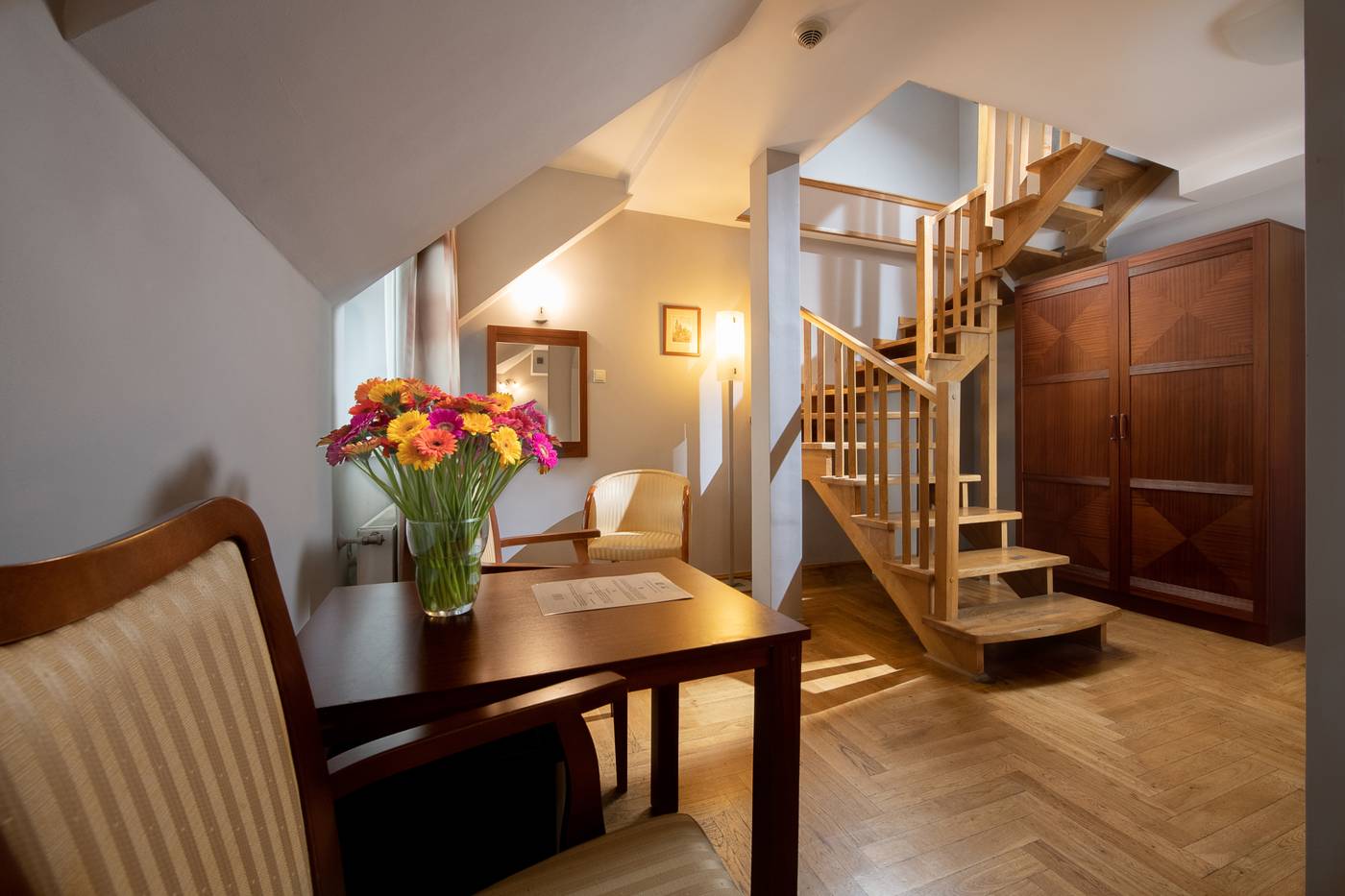 Red-Brick-Apartments-Room-19