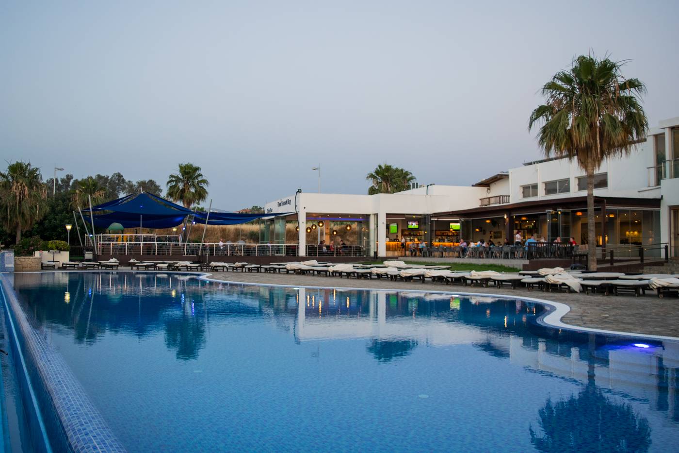 Theo-Sunset-Bay-General-view-4