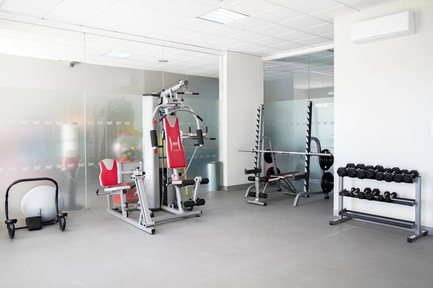 Vitor-s-Plaza-Sports-and-Entertainment-71