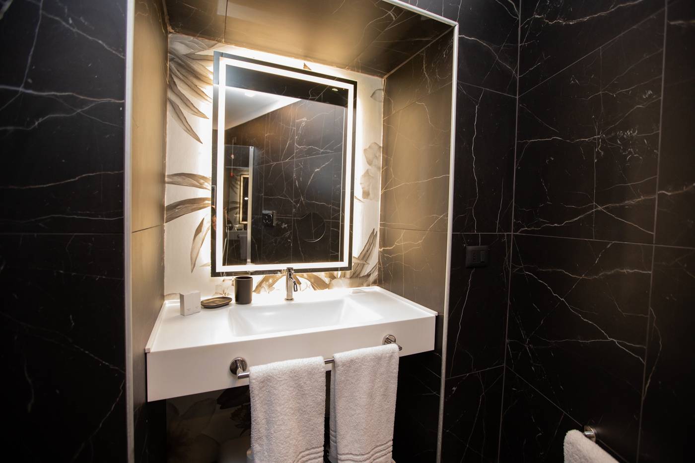 The-Major-Hotel-Room-27