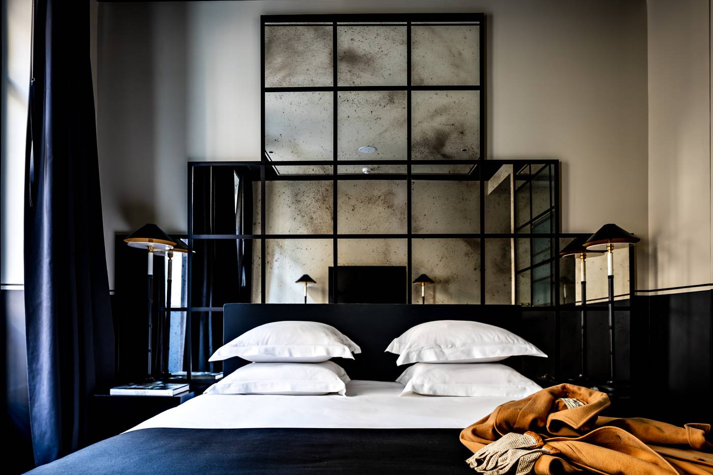 Monsieur-George-Hotel---Spa-Room-17