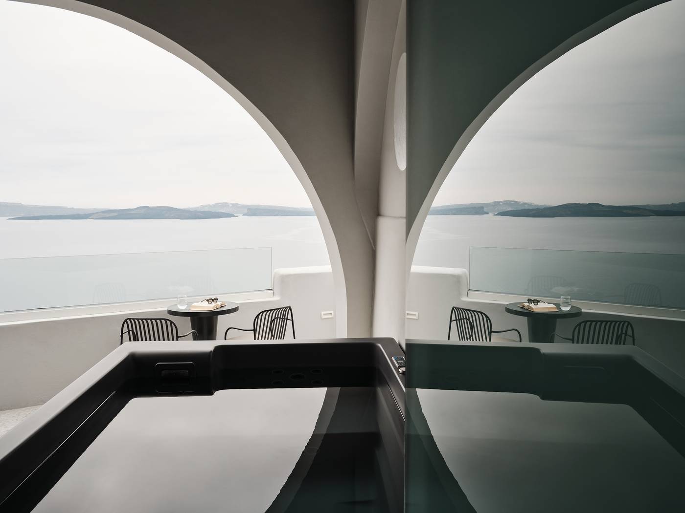 Hom-Santorini-Room-34