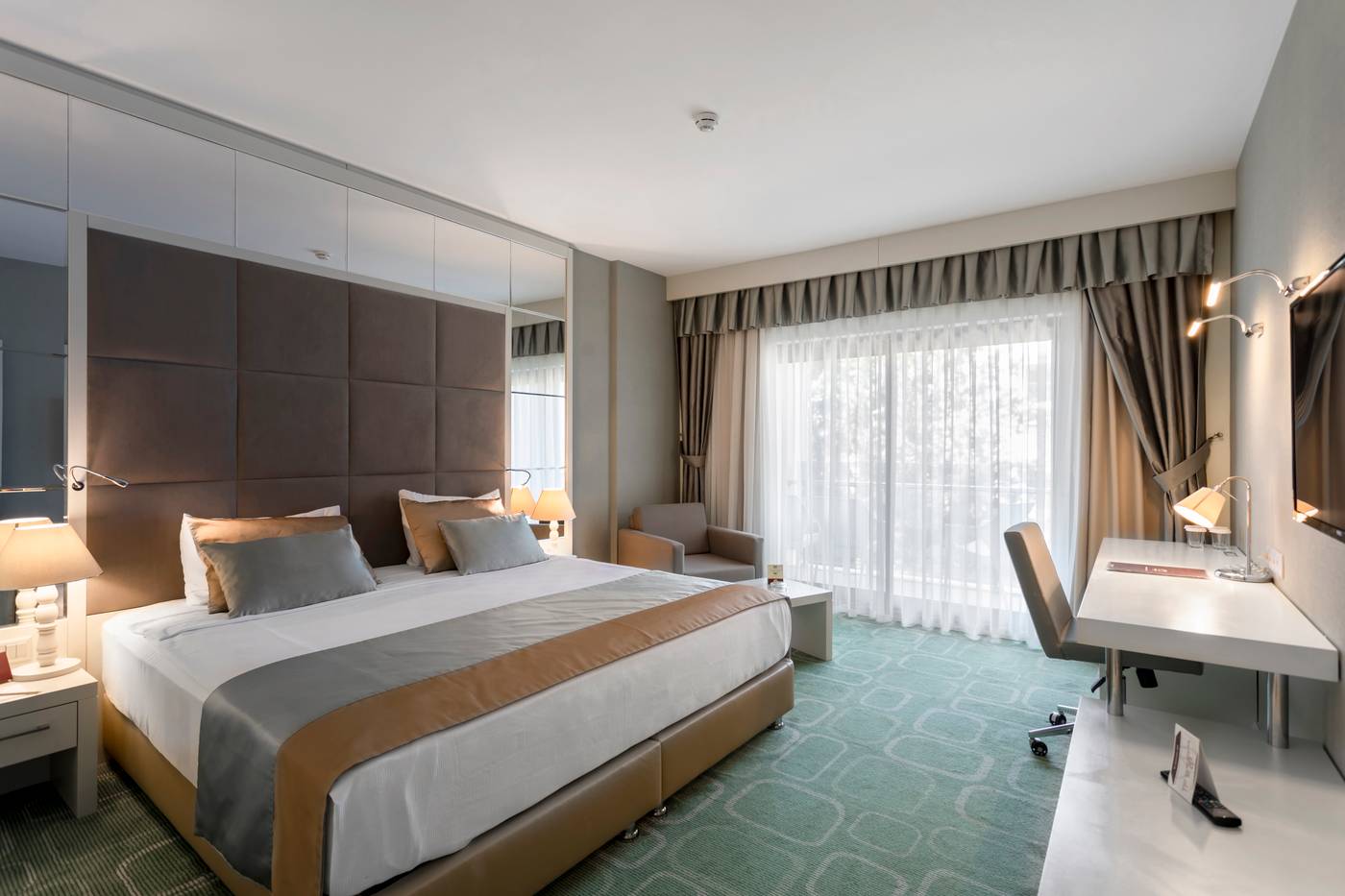 Horus Paradise Luxury Resort