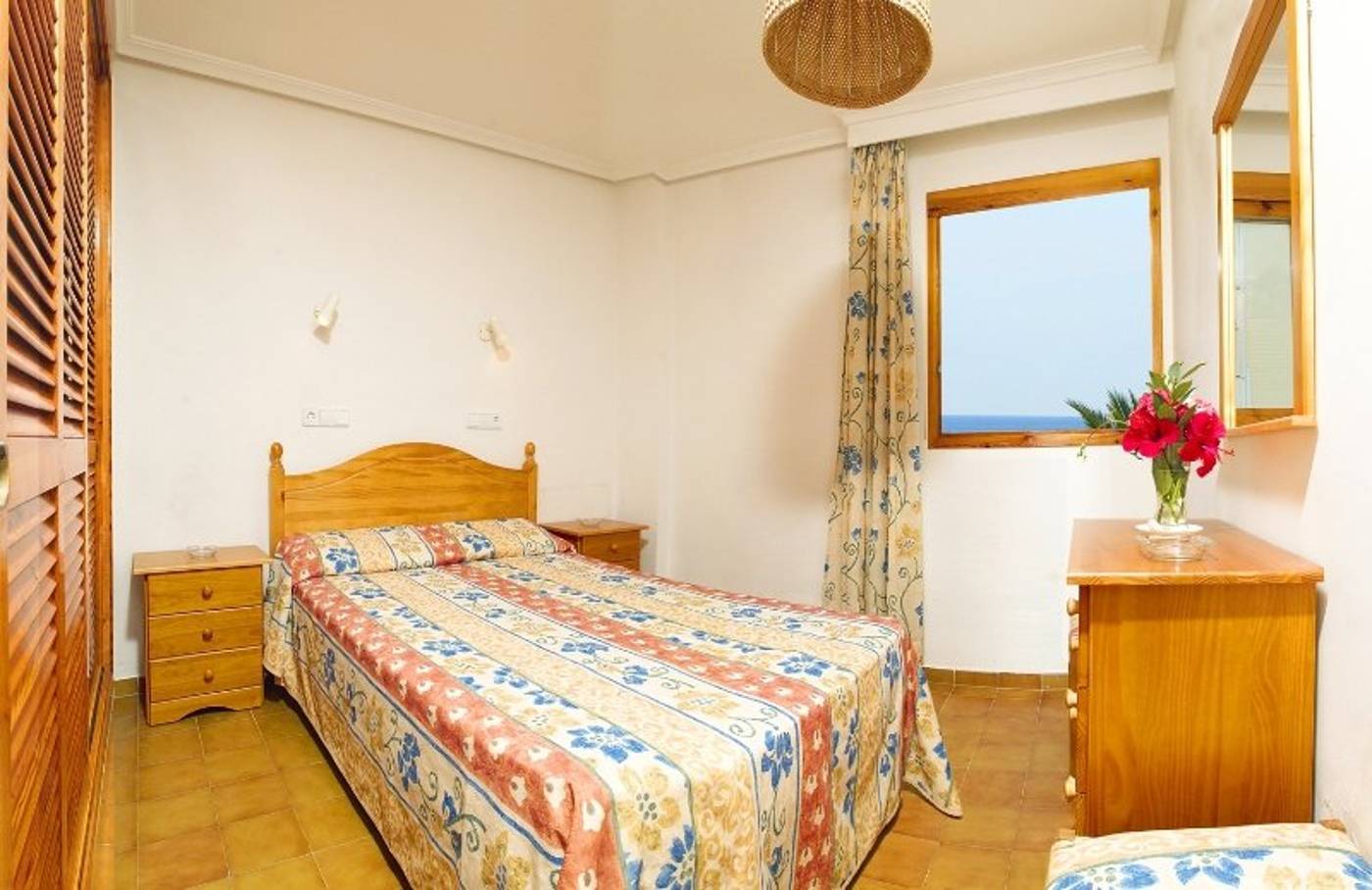 Green-Line-Bon-Sol-Room-8