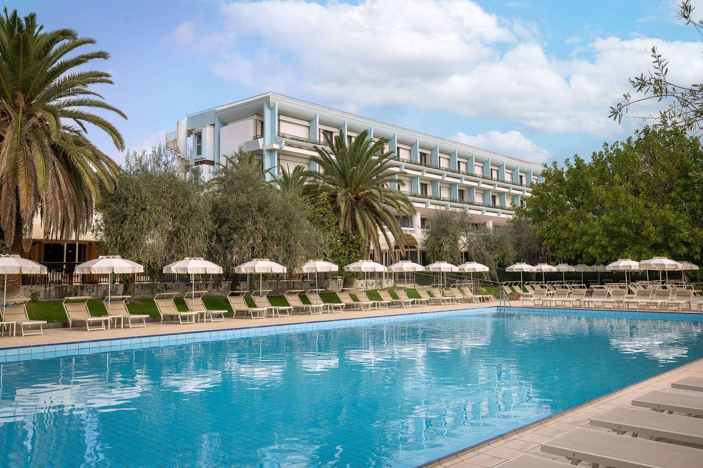 Unahotel-Naxos-Beach-Pool-1