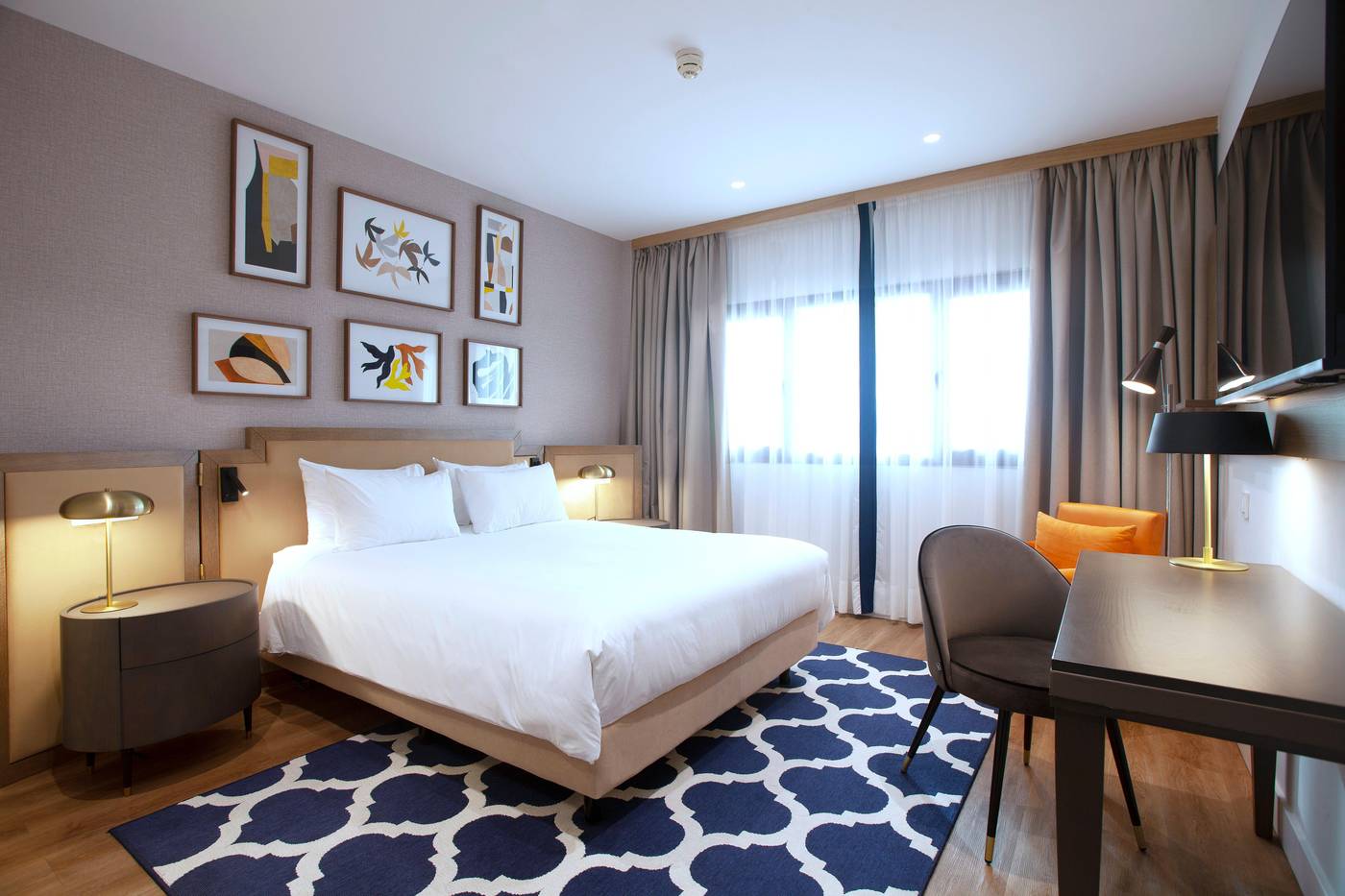 Holiday-Inn-Madrid-Las-Tablas-Room-16