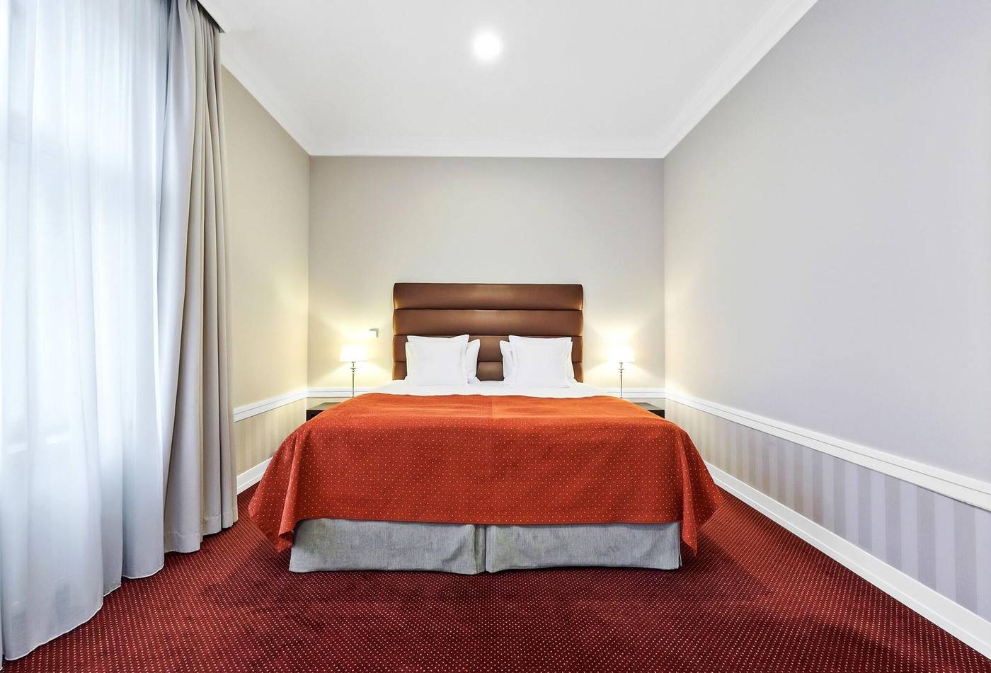 La-Boutique-Hotel-Prague-Lobby-14