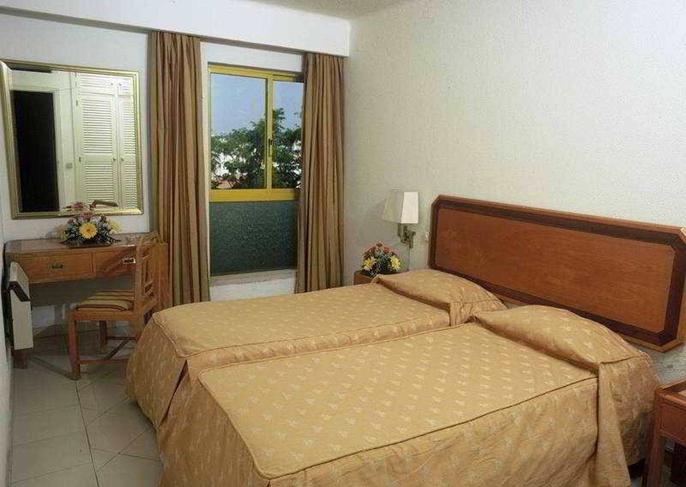 Clube-Hotel-Apartamento-do-Algarve-Room-6