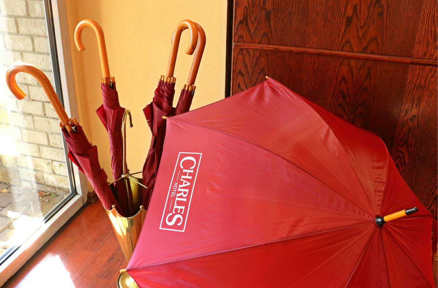 Hotel-Charles-Lobby-12