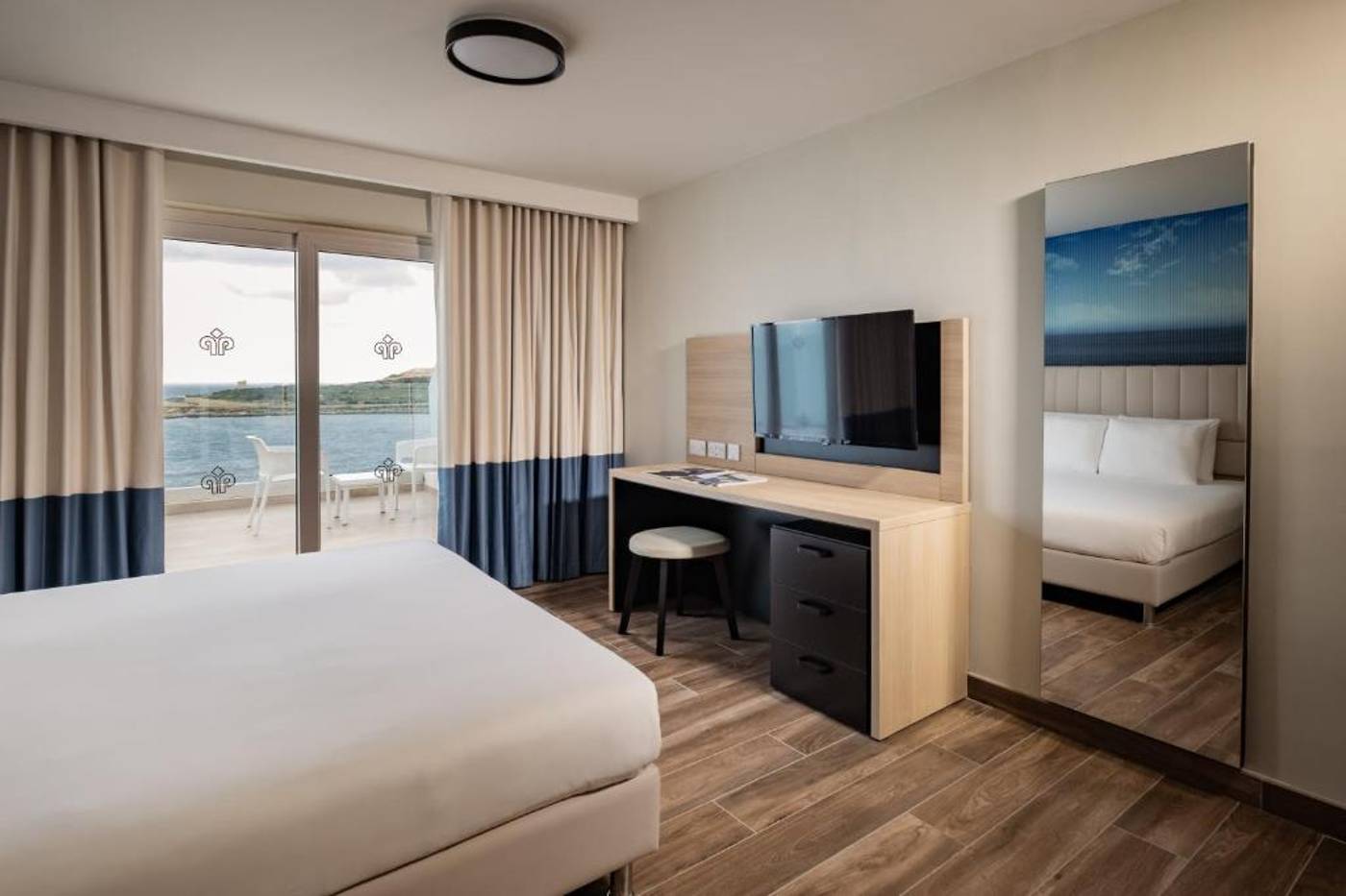 Qawra-Palace-Resort---Spa-Room-22