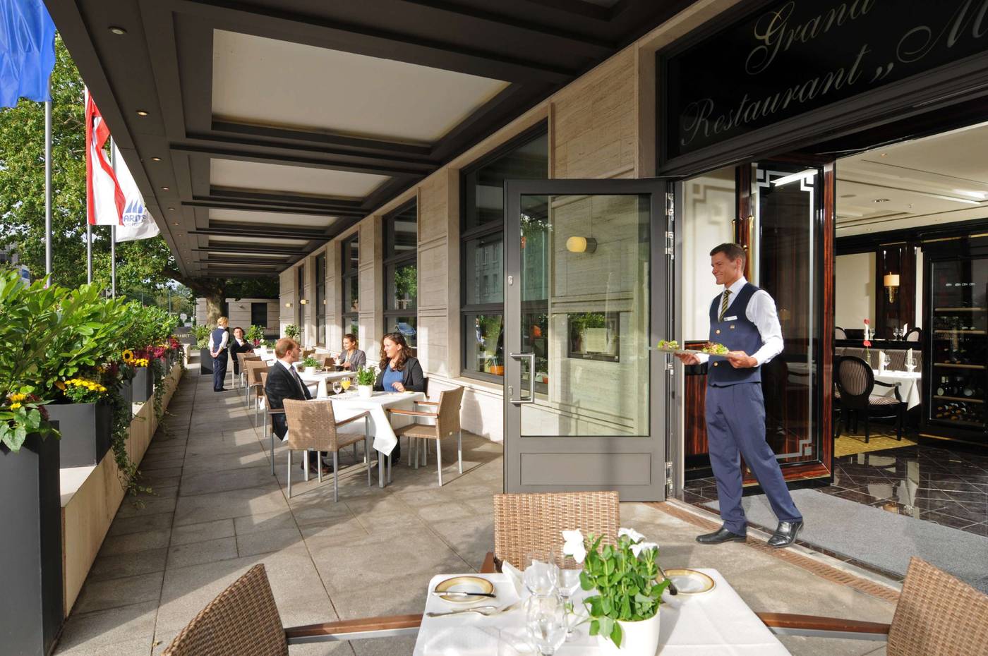 JW-Marriott-Hotel-Berlin-Terrace-54