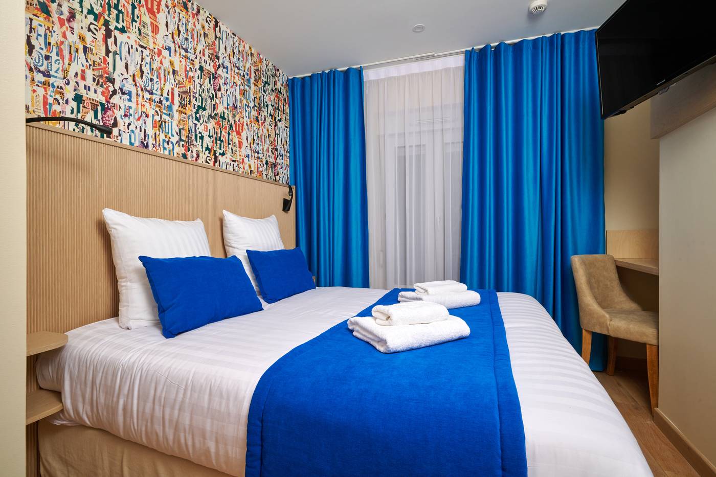 VLH-Paris-Montparnasse-Eiffel-Room-17