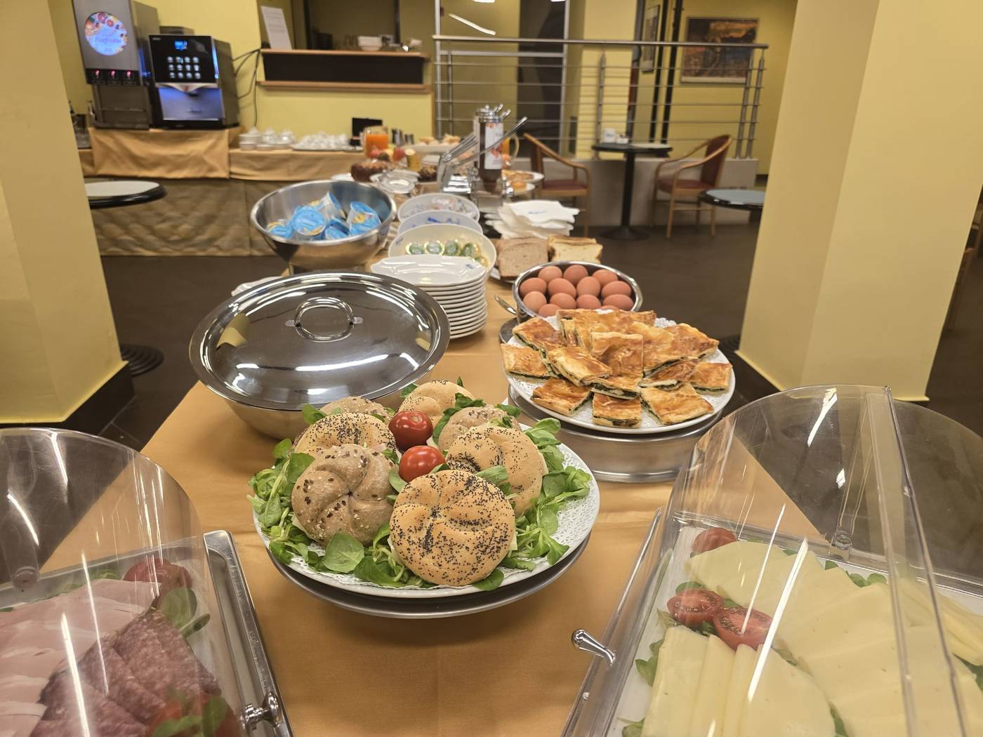 Hotel-Sant-Ambroeus-Restaurant-11