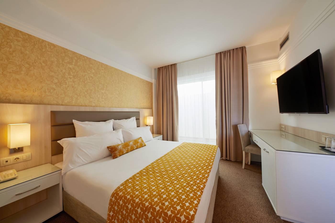 Dreams Sunny Beach Resort & Spa