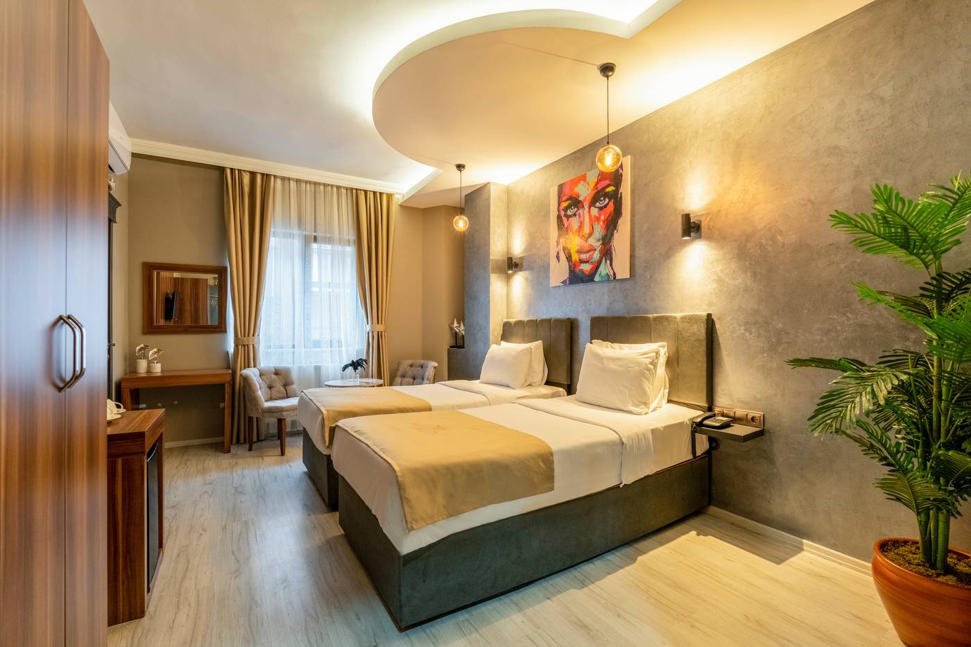 Monezza-Hotel-Room-25