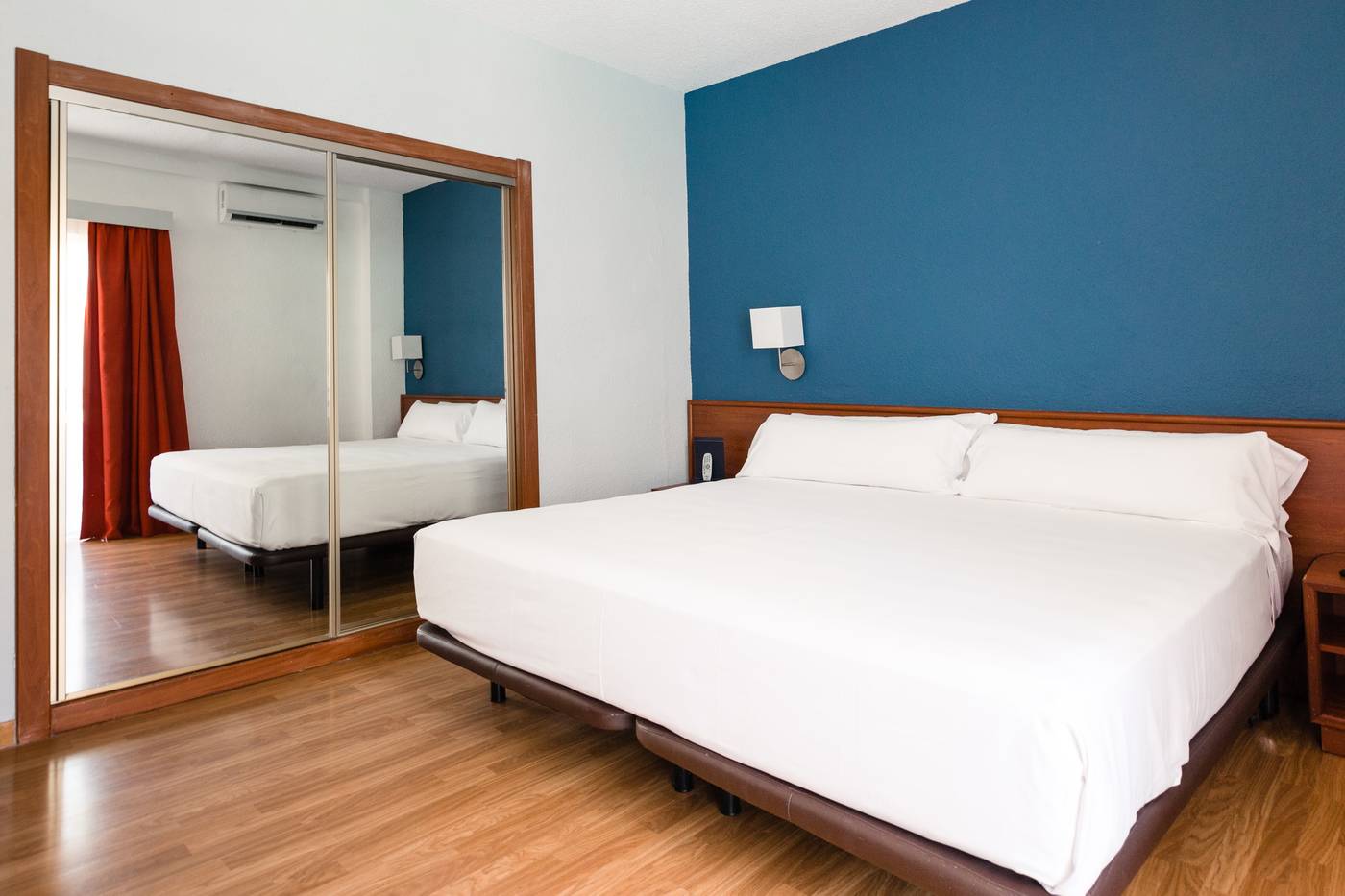 Catalonia-Punta-del-Rey-Room-29