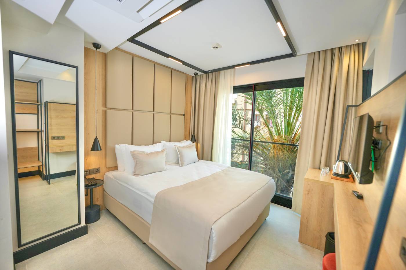 Aylin Hotel