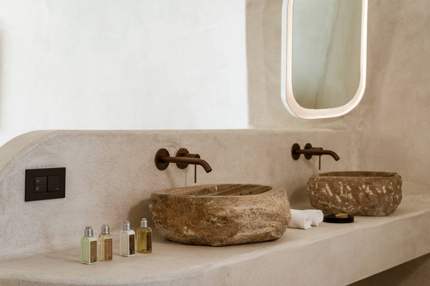 One-Of-One-Hotel-Room-36