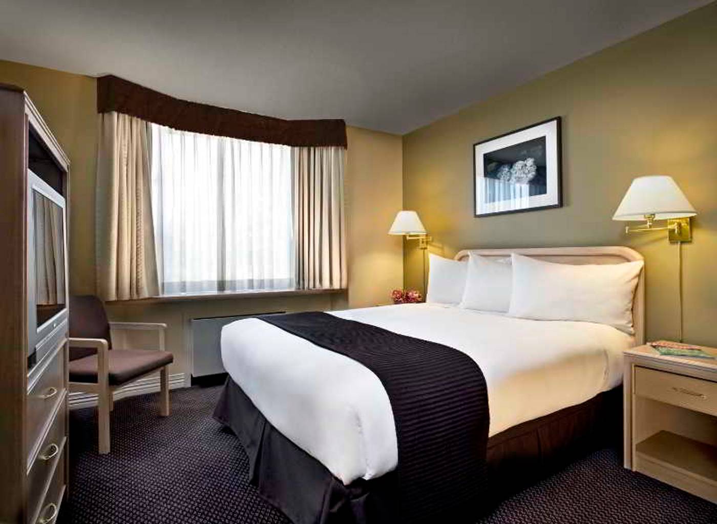 Best-Western-Plus-Vancouver-Airport-Hotel-Room-33