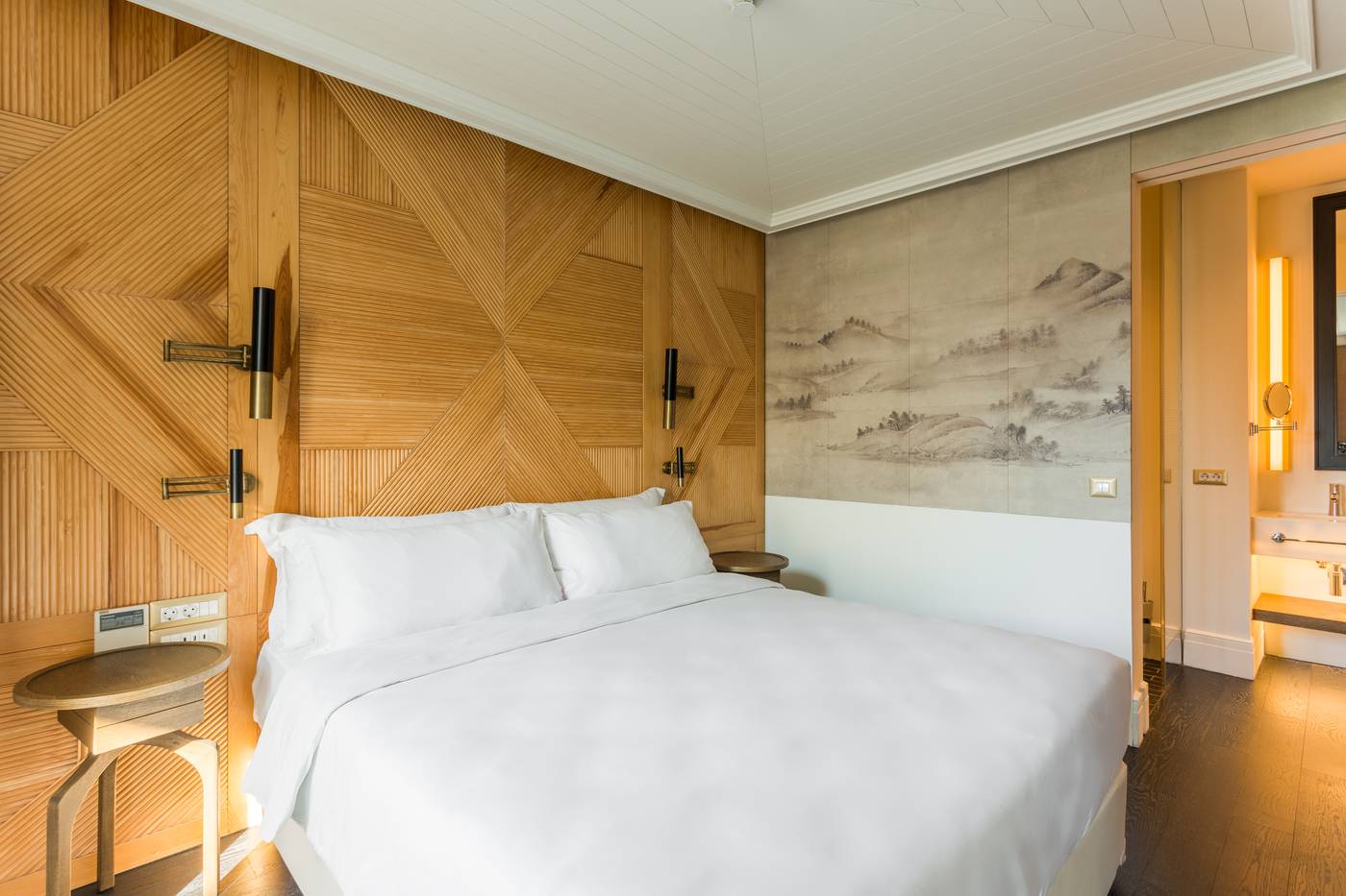 Room-Mate-Emir-Room-52