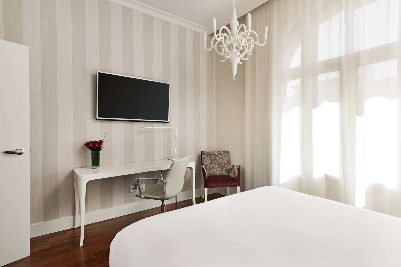 NH-Collection-Madrid-Abascal-Room-25