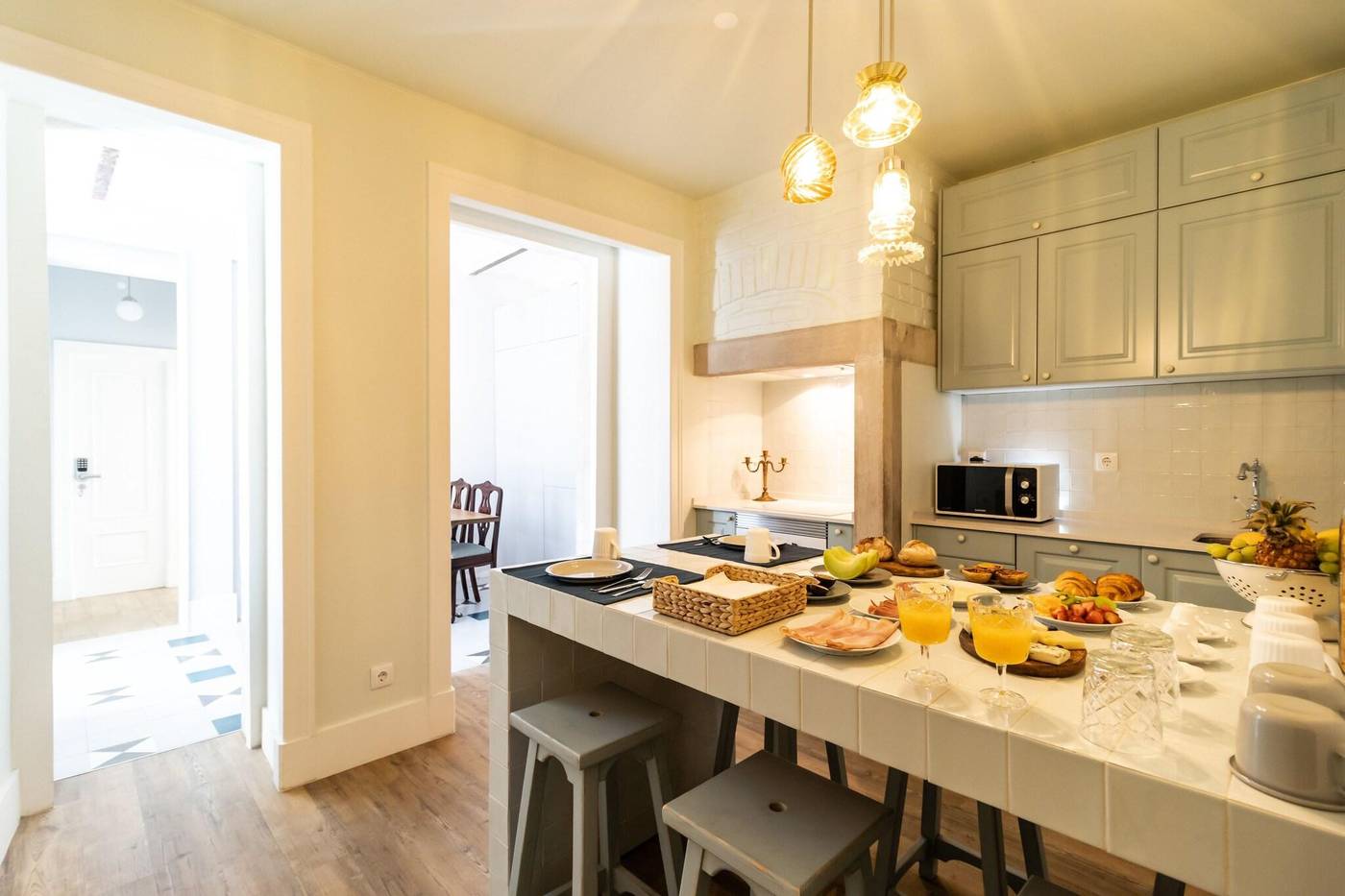 1898-Home---Suites-Restaurant-3