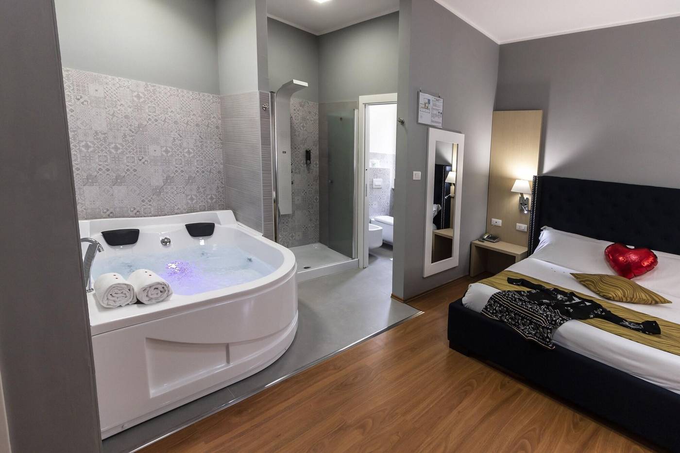 Hotel-Gran-Sasso-Room-3