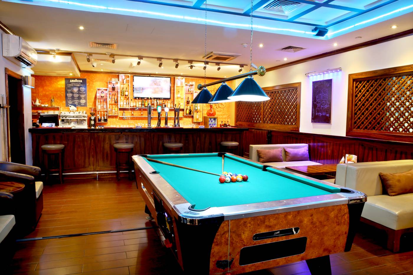 Excelsior-Hotel-Downtown-Sports-and-Entertainment-22