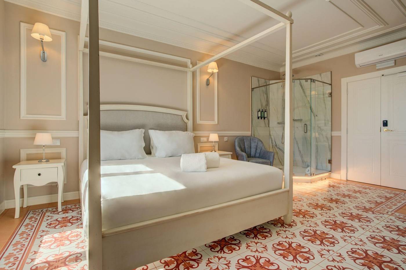 Solar-Dos-Poetas-Room-55