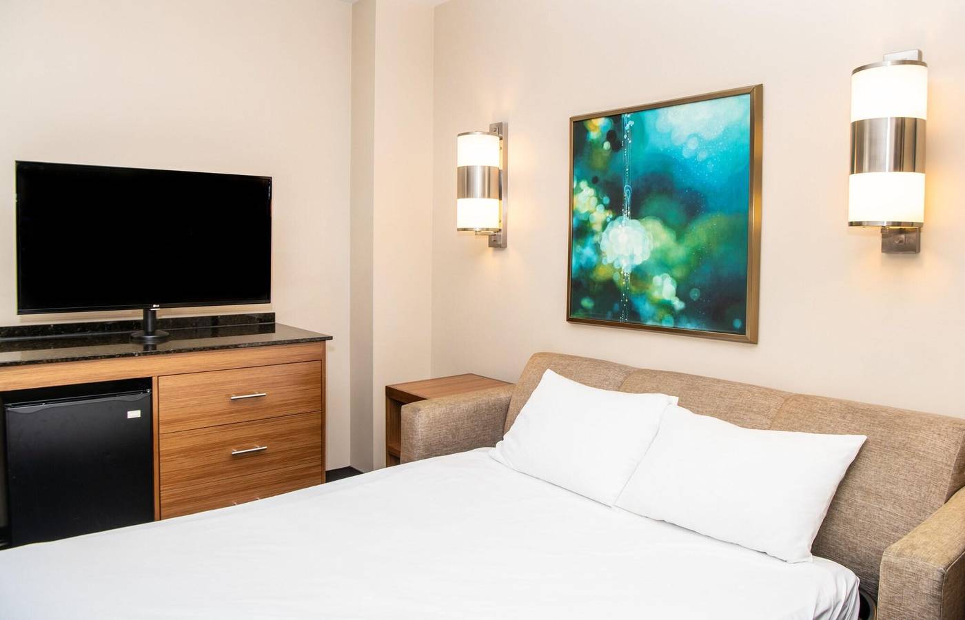 Hyatt-Place-New-York-Midtown-South-Room-25