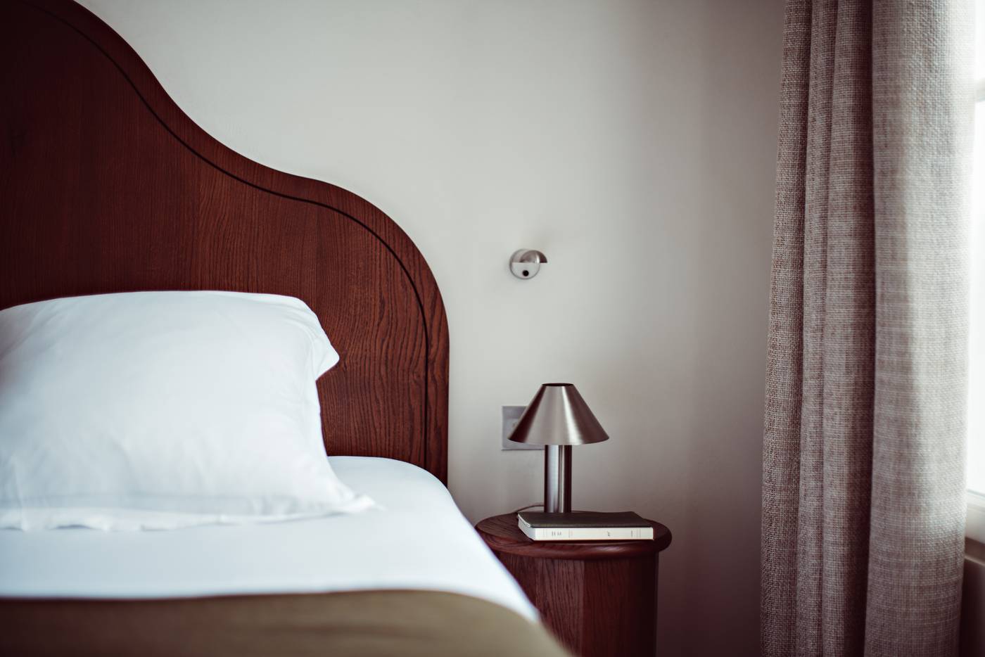 Academies-et-des-Arts-Room-19