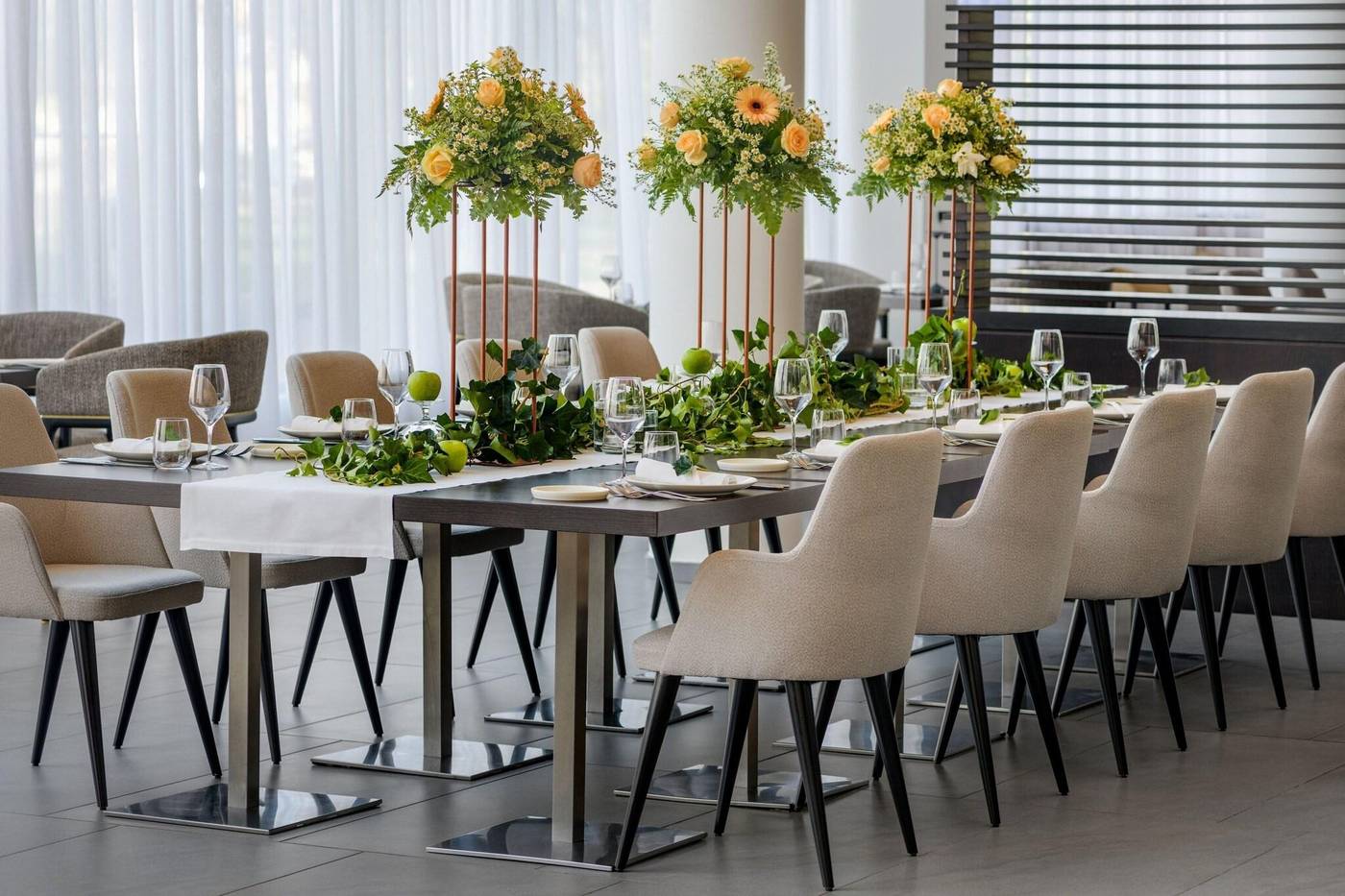 Ac-Hotel-By-Marriott-Milan-Sesto-Restaurant-42