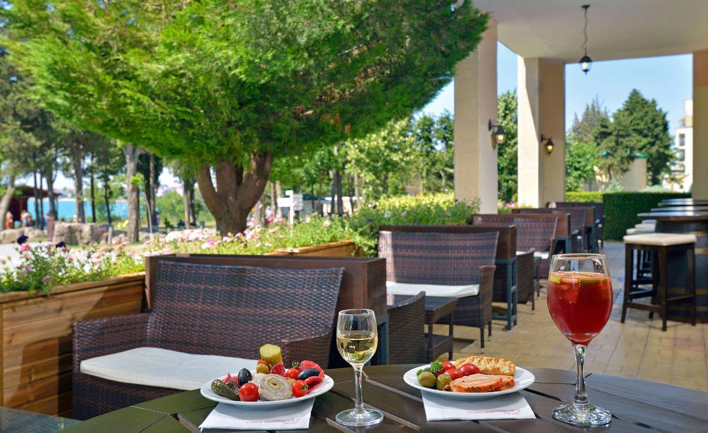 Sol-Nessebar-Palace-Restaurant-24