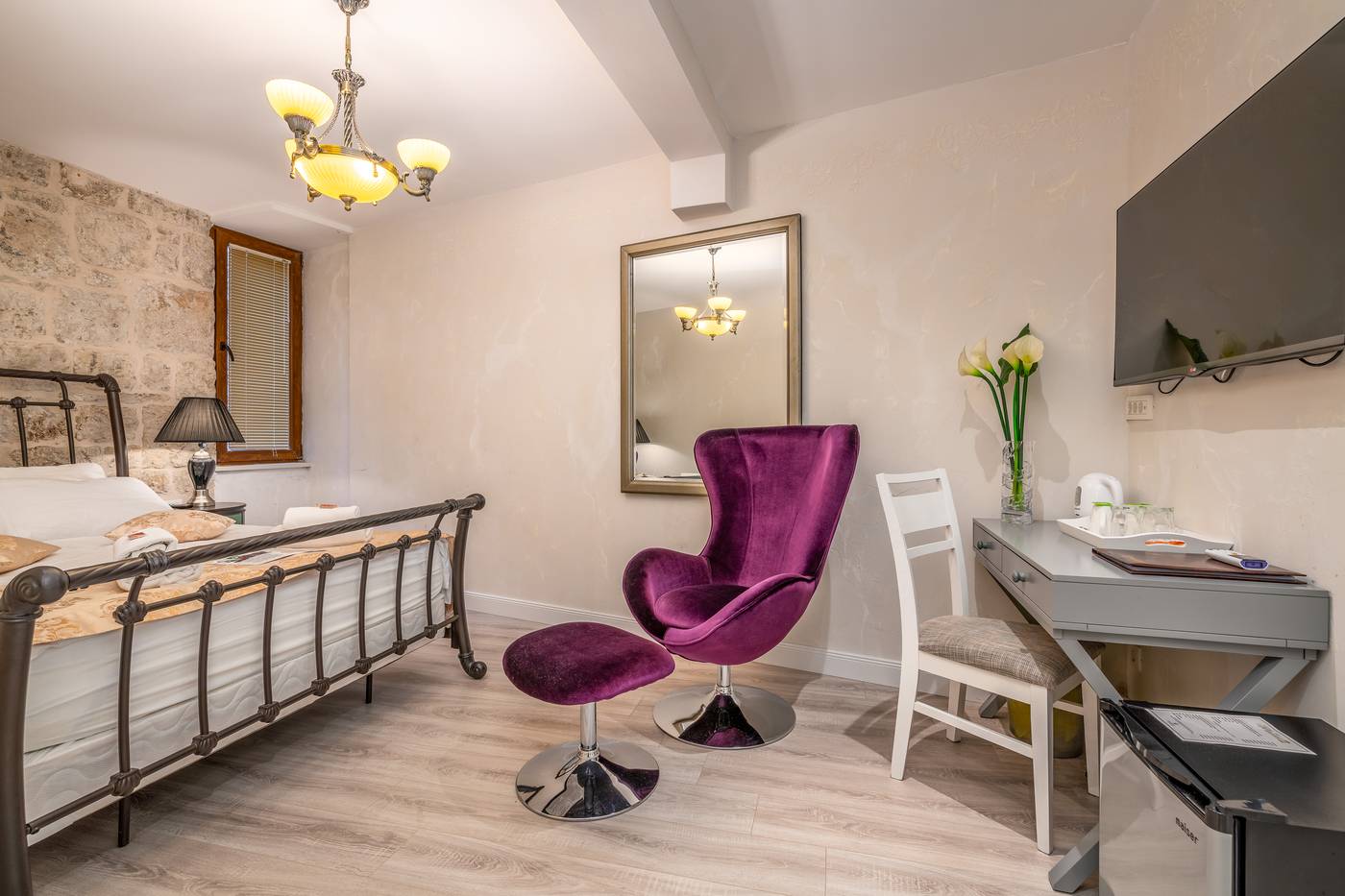 Heritage-Palace-Varos---Quaint---Elegant-Hotels-Room-26