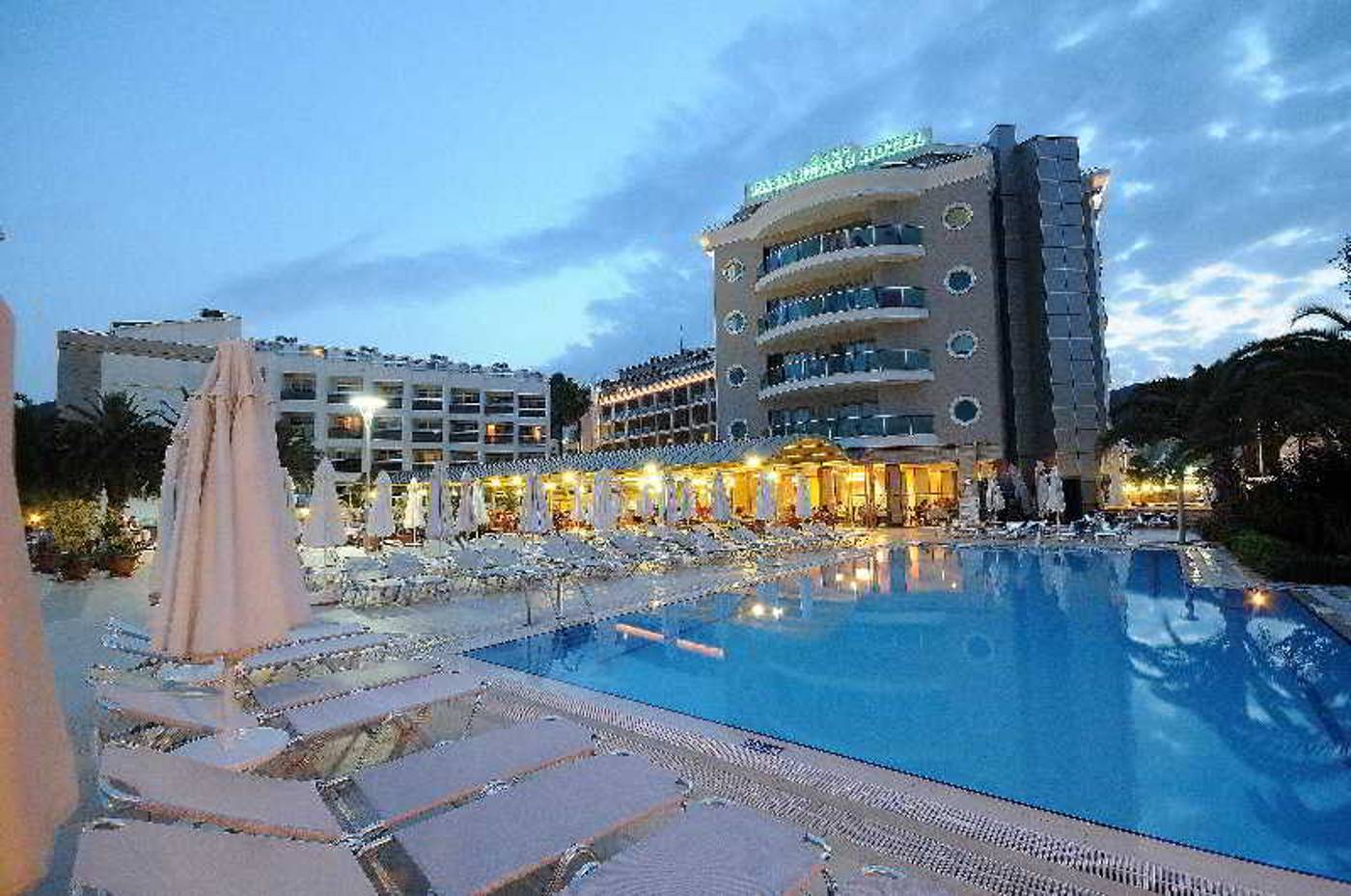 Pasa-Beach-Hotel-Pool-2