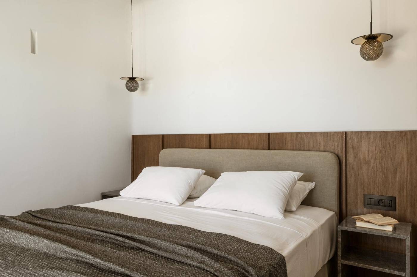 Casa-Del-Mar-Mykonos-Seaside-Resort-Room-29