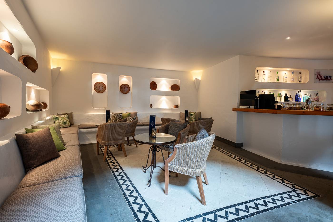 Hotel-LIVVO-Volc--n-Lanzarote-Lobby-56