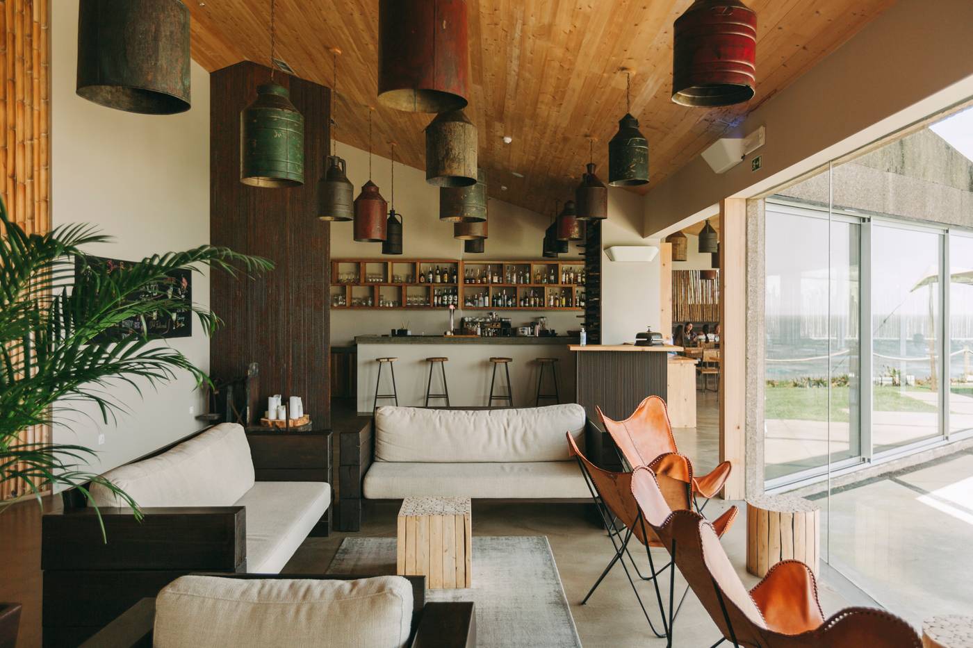 Santa-Barbara-Eco-Beach-Resort-Bar-42